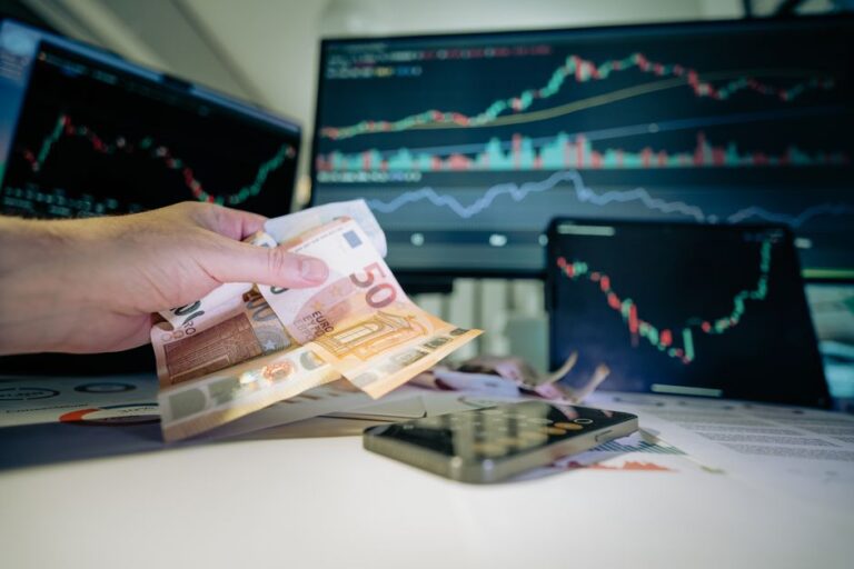 Como utilizar empréstimos para consolidar dívidas e recuperar o controle financeiro