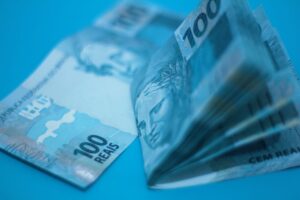 Como utilizar o FGTS para financiar sua educação: opções e benefícios